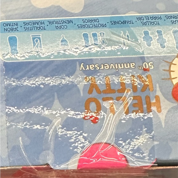 Saba x Hello Kitty 150 Count Pantyliners - Picture 3 of 3